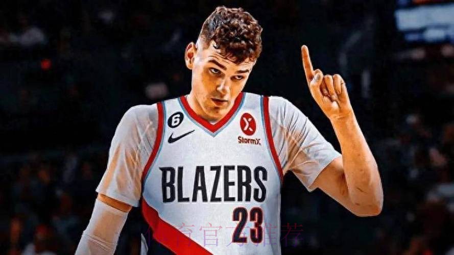 克林根三分命中&强起打成2+1，个人目前已得19分13板